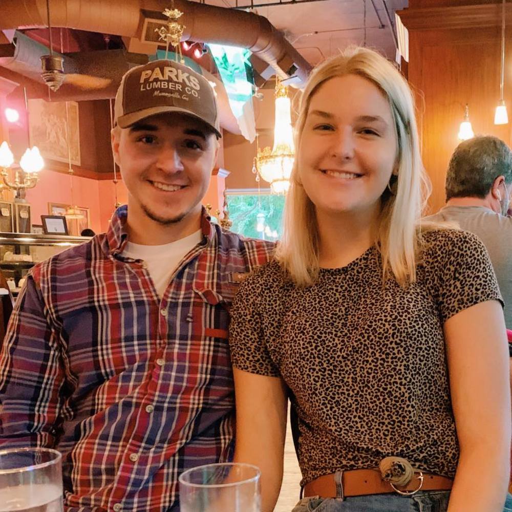 Meet your Posher, Hallie